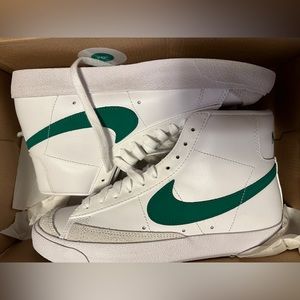 Nike Blazer Women Size 9